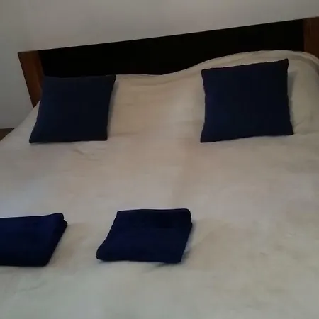 Liget Szinei Apartman شقة