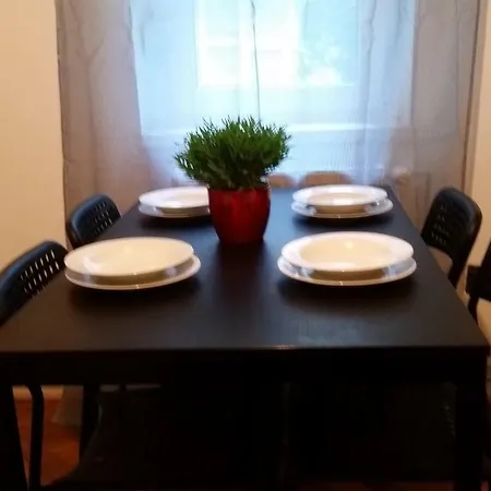 شقة Liget Szinei Apartman سيغيد